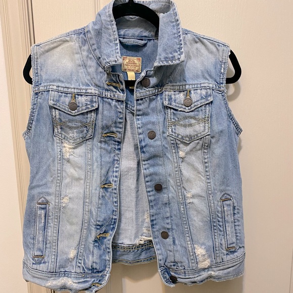 Abercrombie & Fitch Jackets & Blazers - Abercrombie & Fitch jean jacket